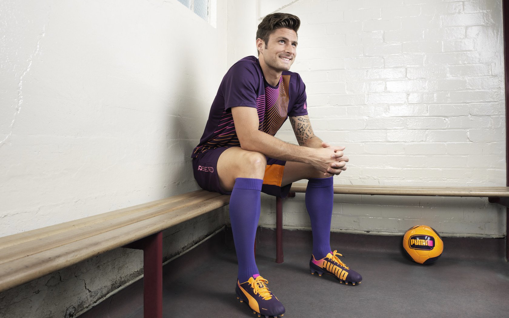 全国大学生体育科技作品展 “智能战术背心”获一等奖